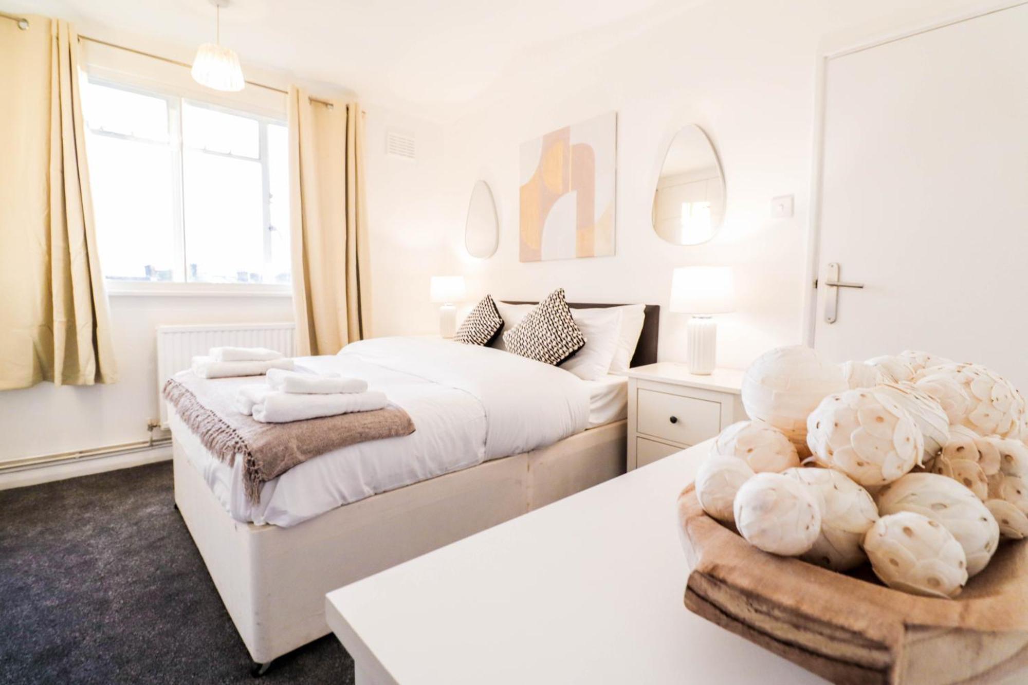 Charming 3-bedroom Flat Clapham Comfort Apartment